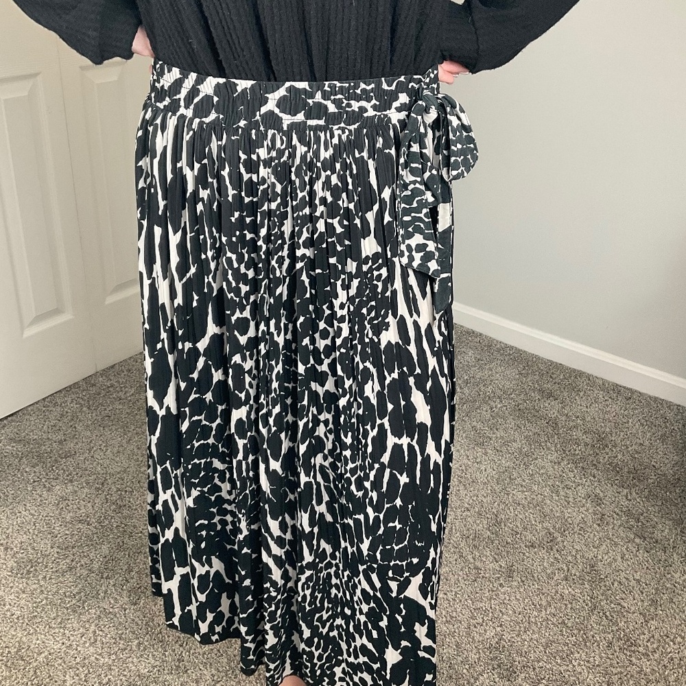 Long Skirt with Side Tie